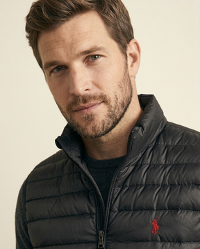 St. Martin Co RL Quilted Gilet Funnel Neck Black — side view
